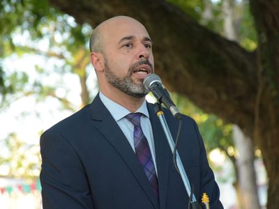 Martín Ascúa dijo que no recibe ayudas de la nación por las inundaciones en Paso de los Libres