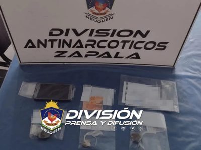 Le allanaron la casa y se llevaron droga, una moto y dinero