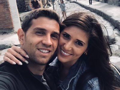 Mandinha, la esposa de Emiliano Martínez, y un especial retrato familiar que derrocha ternura