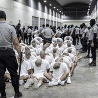 Juez cuestiona al gobierno de Trump por ignorar su orden de regresar vuelos con deportados