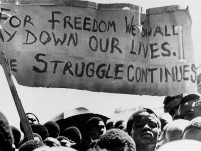 Dos expolicías sudafricanos del apartheid son condenados por matar a un activista hace 38 años