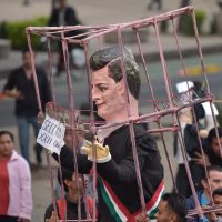 En marcha por los 43, 'despiden” a Peña con la exigencia de un juicio político en su contra
