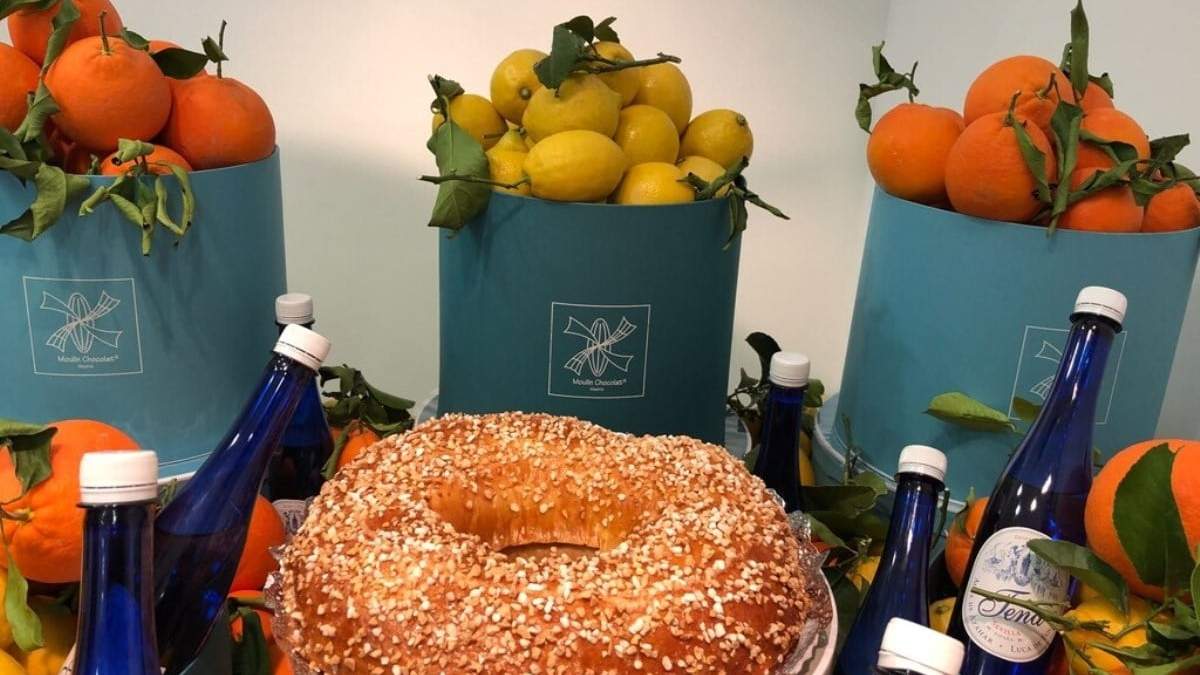 Desde Sevilla, agua de azahar para elaborar roscas y panes dulces. Fuente: (Instagram)