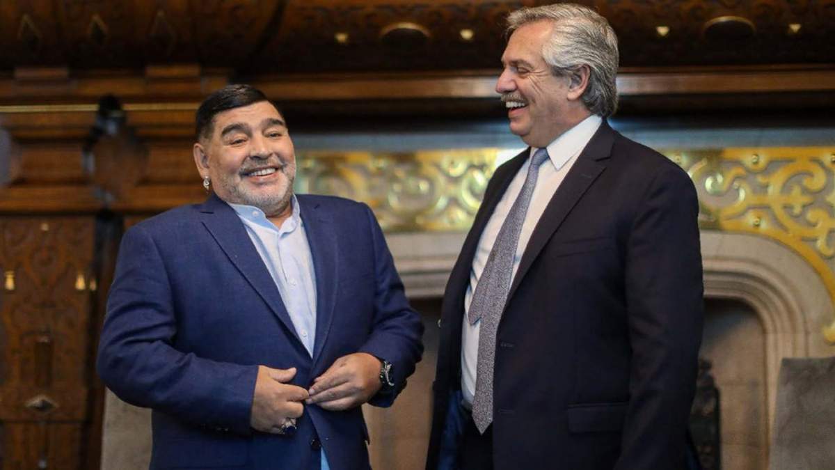 Diego Maradona junto a Alberto Fernández. Fuente: (Twitter)