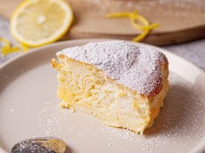 Torta nube de limón exprés: sin azúcar, sin harina y lista en menos de una hora