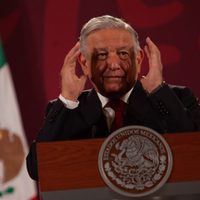 AMLO asegura que criticar contratación de médicos cubanos es irracional, egoísta y retrógrada