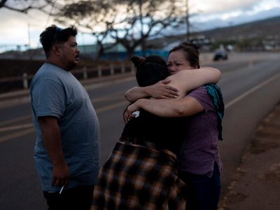 Escuelas reabren en Maui, una señal temprana de normalidad tras incendios que mataron a 110 personas