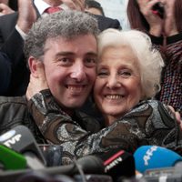 En su día, Abuelas de Plaza de Mayo lanza la campaña “El mejor encuentro”