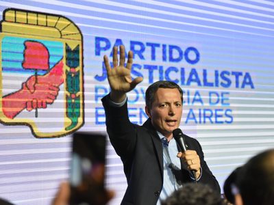 Fernando Gray pidió que Alberto Fernández y Máximo Kirchner renuncien a las presidencias del PJ