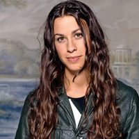 Alanis Morissette confiesa que sufrió violación múltiple a los 15 años