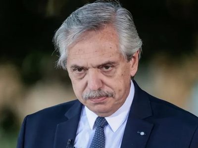 Investigan millonarios desvíos de dólares y crece la polémica por maniobras durante el gobierno de Alberto Fernández