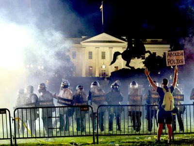 Crimen de George Floyd: Donald Trump anunció la movilización de tropas para frenar los incidentes
