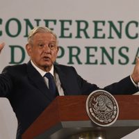 "Surrealista" la impugnación de "Va por México" contra revocación de mandato: AMLO