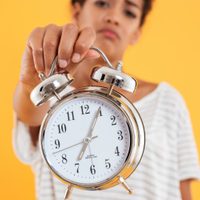 ¿Llegas siempre tarde? La psicología te explica el porqué