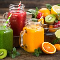 No gastés más en vitaminas caras: así podés preparar este poderoso jugo para fortalecer las defensas