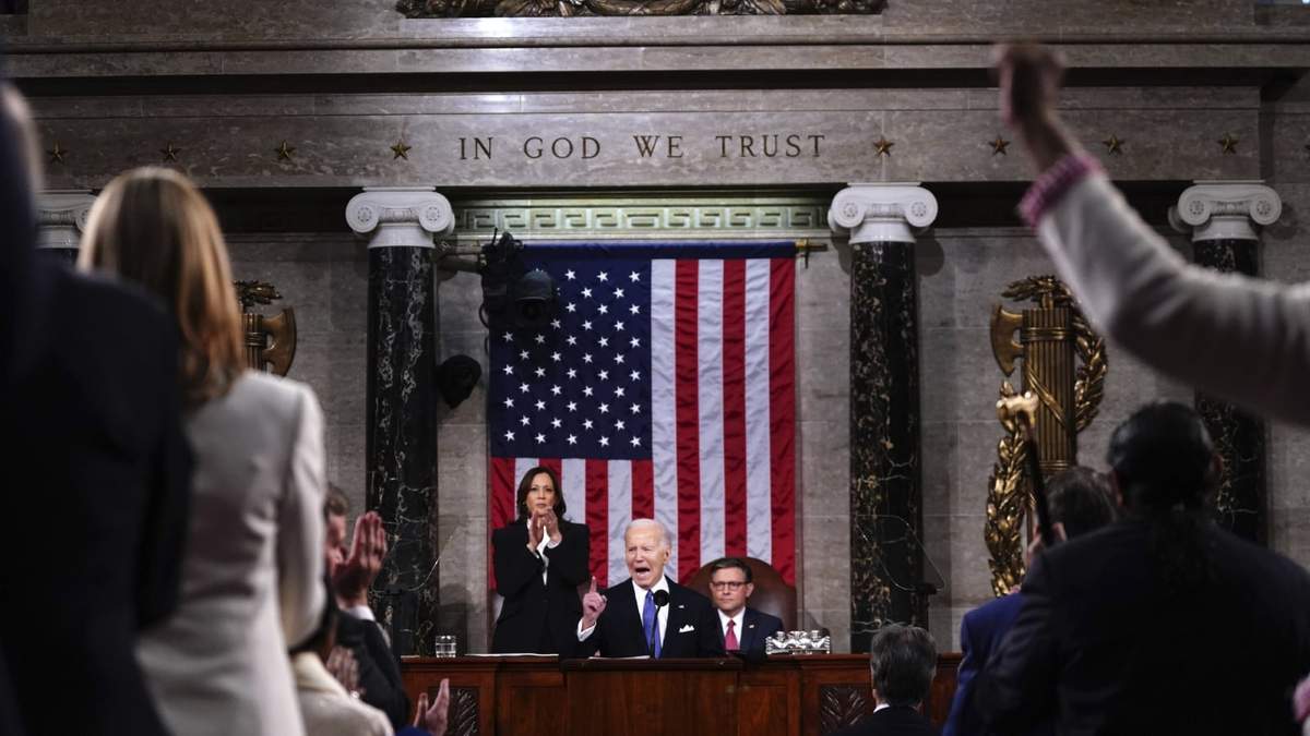 El presidente Joe Biden pronuncia su discurso sobre el Estado de la Unión en el Capitolio de Washington