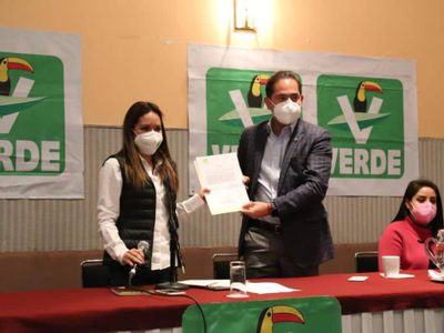 Senadores buscan excluir a popotes, bolsas y unicel como plásticos de un solo uso, denuncian ONG