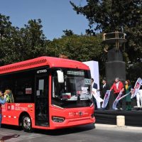 Inauguran la ruta Quetzalcóatl de la Línea 4 del Metrobús; va de Reforma al AICM