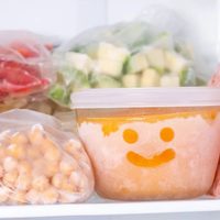 Organizate y no pierdas tiempo: 15 cosas que tenés que tener siempre en tu freezer y no pueden faltar