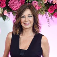 In fraganti: Ana Rosa Quintana suspende su reclusión de vacaciones para hacer esto