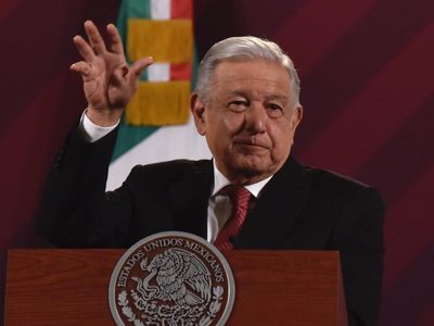 AMLO lamenta muerte de Conchita Calvillo, precursora del movimiento democrático