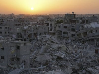 “Huele a muerte en todas partes”: decenas de víctimas en Gaza tras ataques israelíes ininterrumpidos