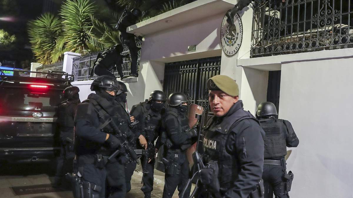 5 de abril. El gobierno de Ecuador ataca la Embajada de México en Quito