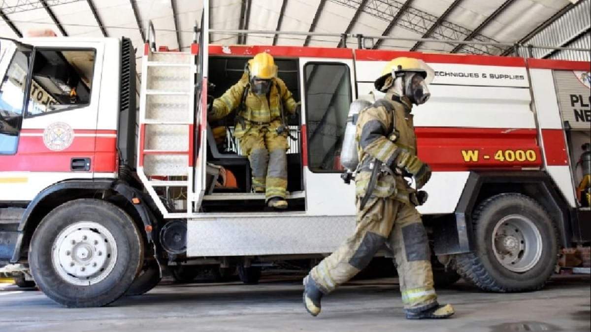 En el comunicado, los bomberos exigieron al gobierno, el depósito de los fondos actualizados al costo de enero último. Fuente: (Facebook)