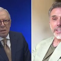 Joaquín López Dóriga y Sergio Mayer protagonizan pelea durante programa en vivo (Videos)