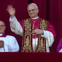 Hablando español y recordando a Francisco: Esto dijo el Papa León XIV en su primer discurso