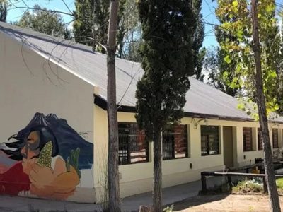 Familias denuncian la suspensión del nivel inicial en la Escuela Primaria 95 de Buta Ranquil