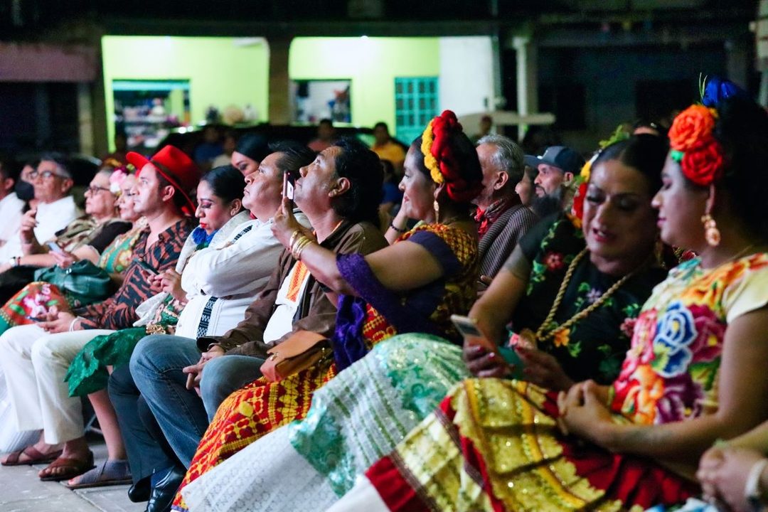 Asistentes a la premier de finlandia en Nejapa