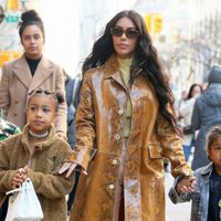 Atentos a Papá Noel: los hijos de Kim Kardashian y un insólito invento para no perderse de nada