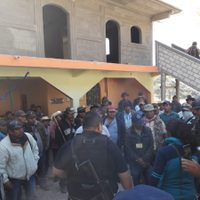 Comunitarios retienen a jefe policiaco de Chilapa, cinco uniformados y cuatro civiles