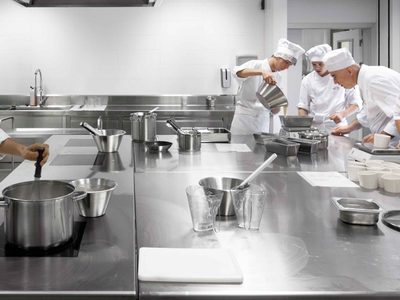 Higiene en la cocina de los restaurantes: propuestas para no volver a equivocarse