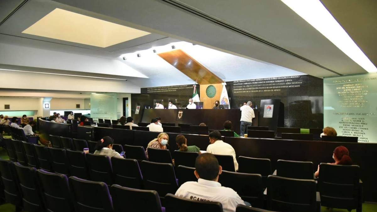 Sesión en el Congreso de Campeche