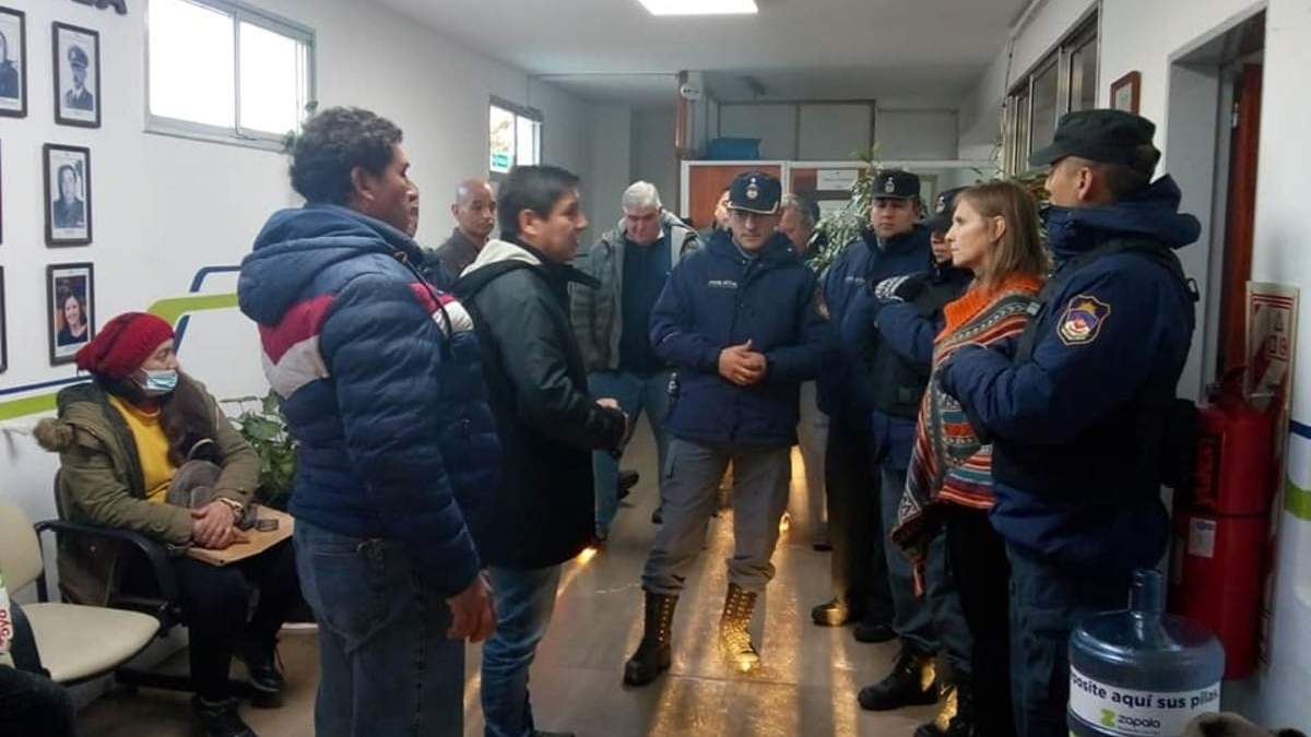 El reclamo es de cinco sectores de los trabajadores de los servicios esenciales. Fuente: (Facebook)