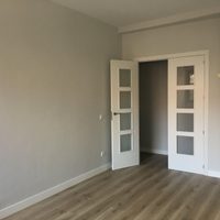 El truco definitivo de la abuela para desmanchar las puertas de madera blancas y dejarlas como nuevas