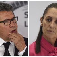 "No hay otra opción" que la encuesta, responde Sheinbaum a Monreal