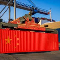China consolida exportaciones y alcanza récord histórico de un billón de dólares de superávit