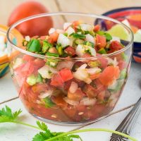 Salsa criolla: la receta fácil que necesitás en tu heladera para llevar a otro nivel tus picadas
