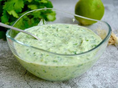 Salsa de cilantro y ajo: la opción perfecta para acompañar con nachos, grisines o tostadas