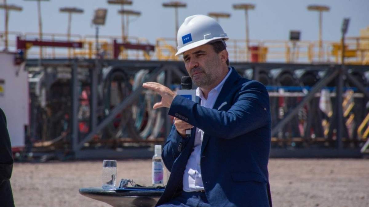 El secretario de Energía, Darío Martínez, en Vaca Muerta. Fuente: (Twitter)