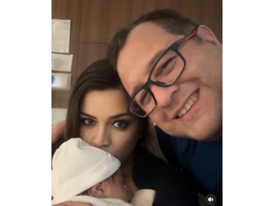 José Ramón López Beltrán y Carolyn Adams anuncian el nacimiento de su tercer hijo