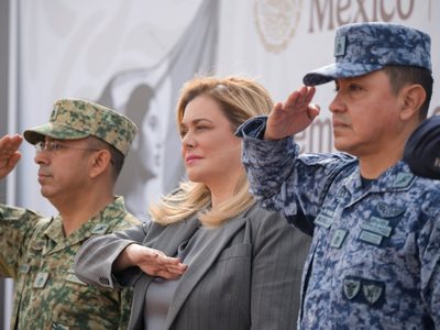 Gobernadora de Chihuahua participa en ceremonia por el CLXIV aniversario de la Batalla de Puebla