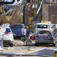 Al menos 20 muertos por tormentas y tornados en EU