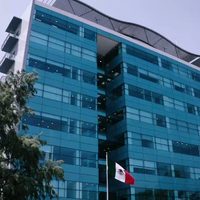 Fiscalía de Nuevo León detiene a hombre que sacó del coche a una niña y la arrojó a la banqueta