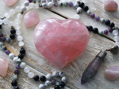 Cómo es el ritual que se hace el último domingo del mes y que atrae la abundancia y el amor