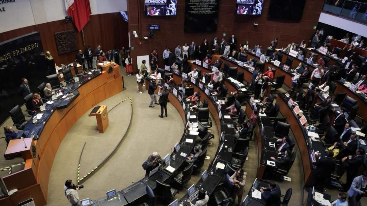 Sesión en el Senado de la República