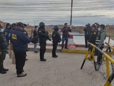 Policía de Bolivia notifica 86 bloqueos tras inicio de huelga indefinida convocada por la oposición